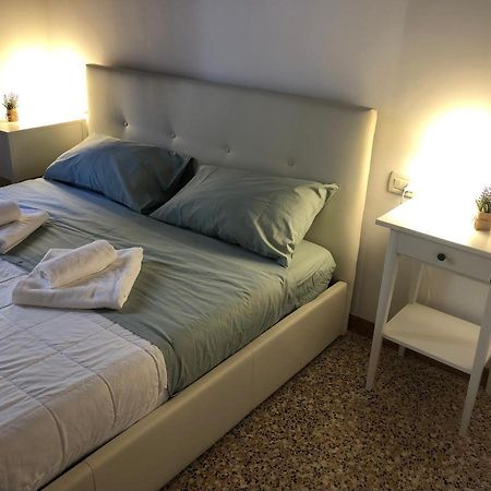 Salamon Guest House เวนิส ภายนอก รูปภาพ
