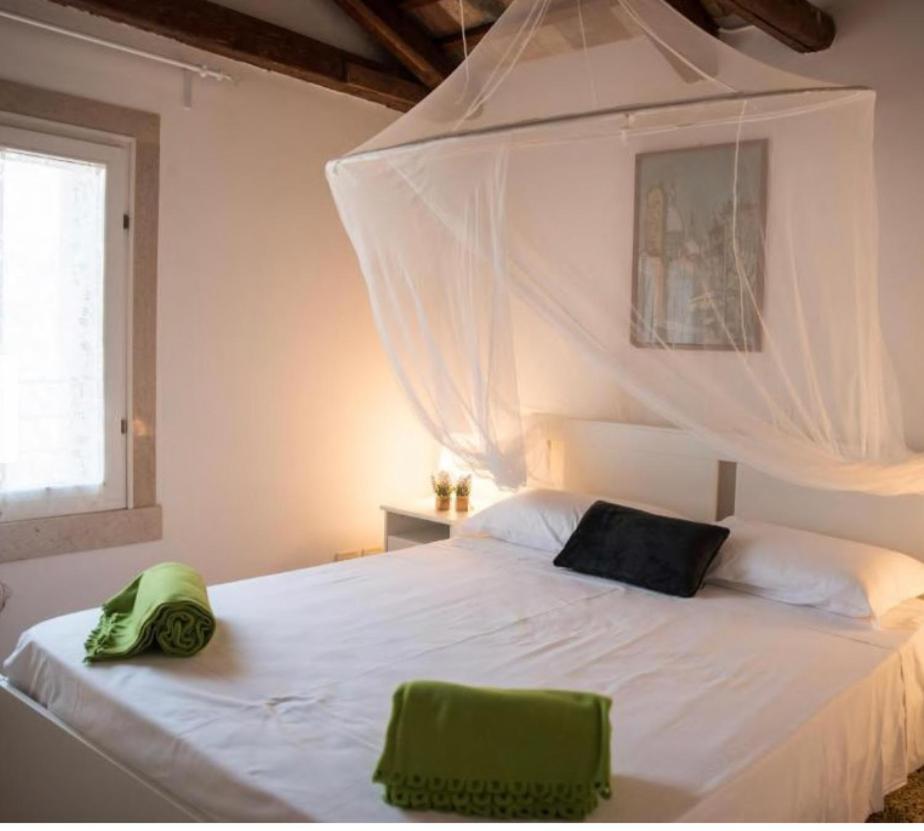 Salamon Guest House เวนิส ภายนอก รูปภาพ