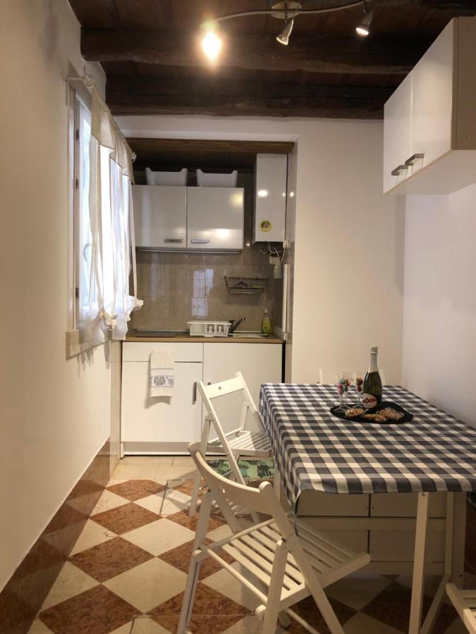 Salamon Guest House เวนิส ภายนอก รูปภาพ