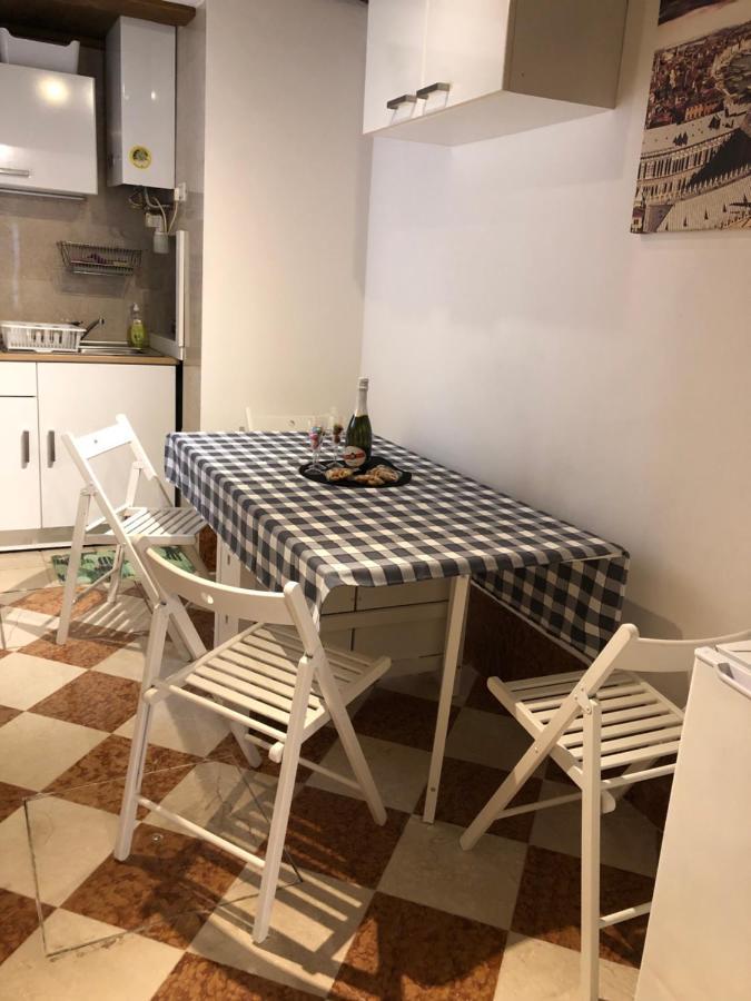 Salamon Guest House เวนิส ภายนอก รูปภาพ